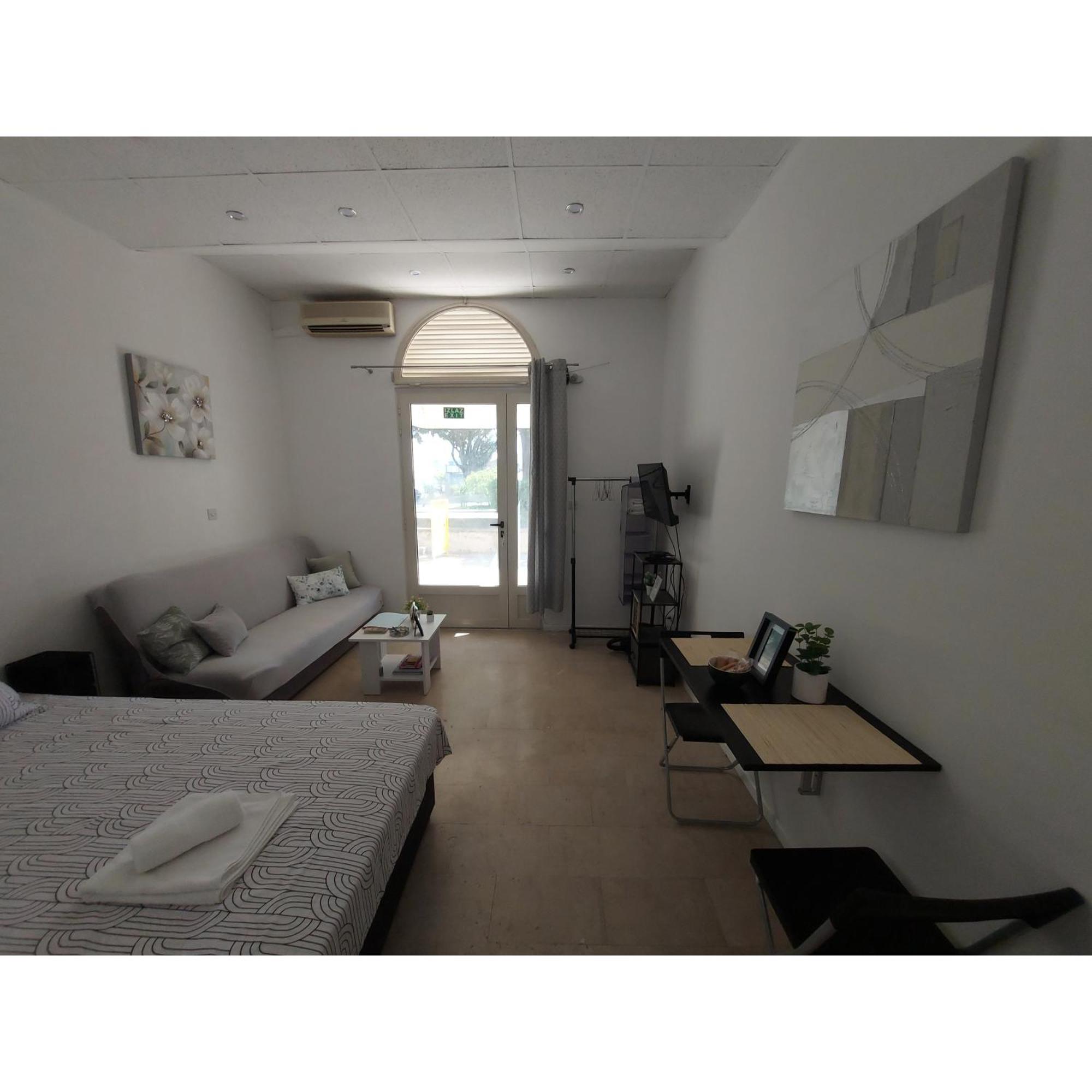 Studio Apartment Lee 斯普利特 外观 照片